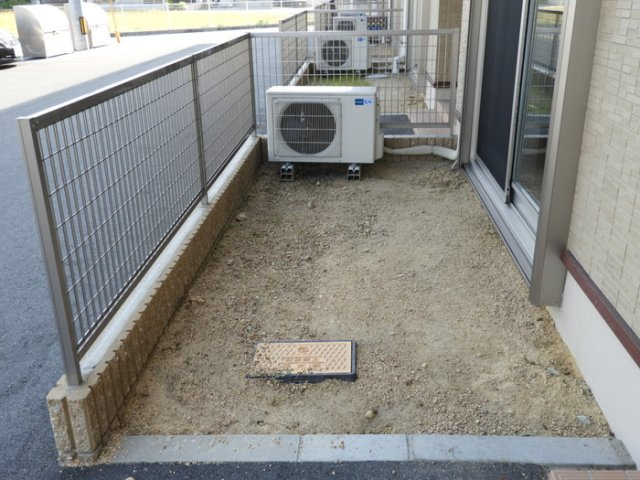 グレイスホーム　A棟の庭