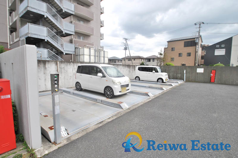 グランドビュー茅ヶ崎の駐車場