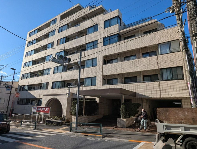 ディアプラザ根津の外観