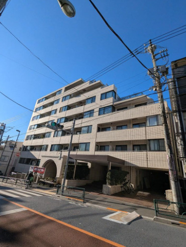 ディアプラザ根津の外観