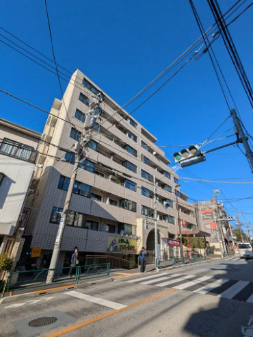 ディアプラザ根津の外観