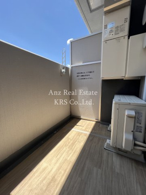 【バルコニー】 | シャローズワン立売堀 | 日当たり抜群！南面バルコニーです♪