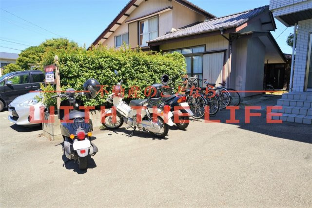 高田ビル【キャッシュバック対象物件】の洋室