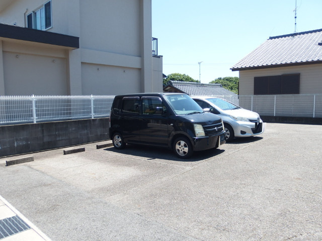小豆坂シャンテの駐車場
