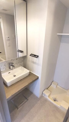 【洗面所】 | クレヴィアリグゼ西巣鴨 | 明るい洗面所です