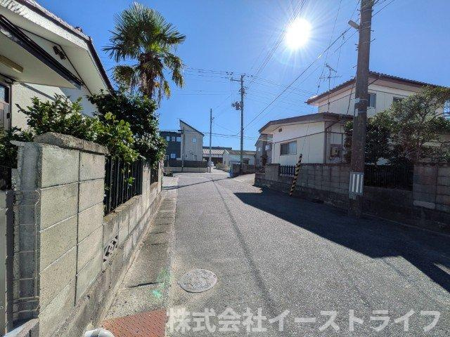 【新築戸建】　いわき市平中神谷第8　限定1棟　【長期優良住宅】の前面道路含む現地写真|西側６m私道