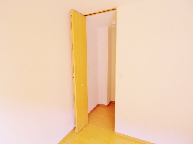 サンビレッジ府中B棟の収納