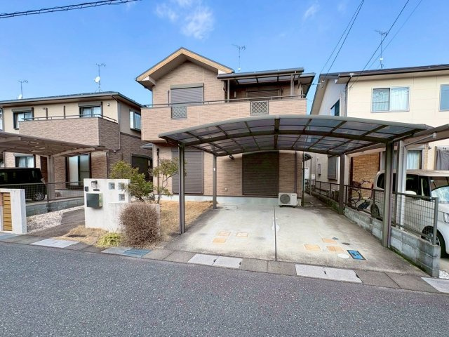 栗東市小平井4丁目　中古戸建ての駐車場