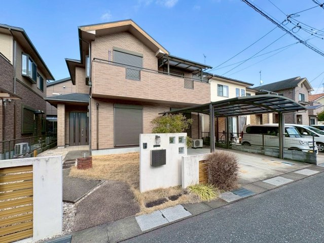 栗東市小平井4丁目　中古戸建ての外観