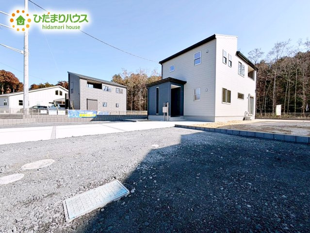 【駐車場】 | 水戸内原町第12　新築戸建　3号棟 | 整備された駐車場で、マイカーを気兼ねなく洗車できますね