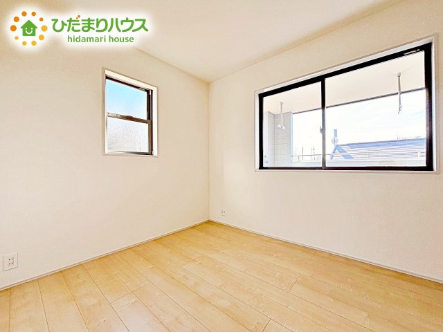 【洋室】 | 水戸内原町第12　新築戸建　3号棟 | 明るい陽光が差し込む洋室。白を基調とした爽やかな空間。