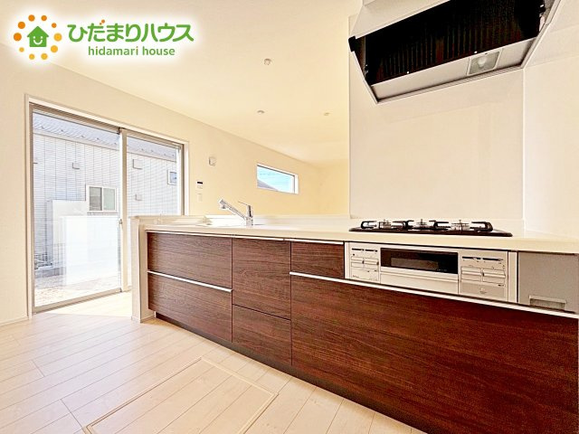 【キッチン】 | 水戸内原町第12　新築戸建　3号棟 | 料理が苦手な人でも、チャレンジしてみたくなるシステムキッチン。楽しい食卓がここから始まります