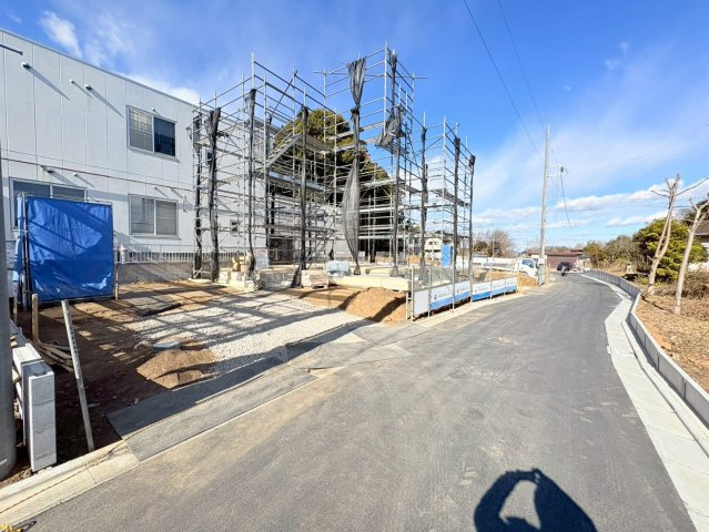 川越市下小坂　新築分譲　「川越駅」バス19分　敷地63坪　【名細小学区】の前面道路含む現地写真