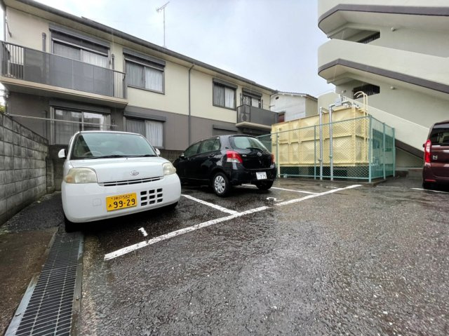 第一永和レジデンスの駐車場