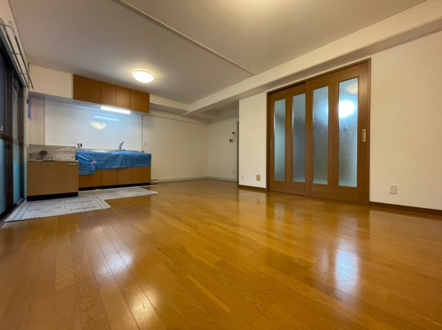 第一永和レジデンスの居間・リビング