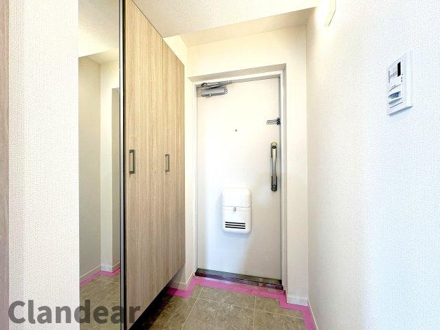 ソフトタウン綾瀬の玄関|ドキドキの新生活も、安心してスタート。ぴったりの住まいを見つけませんか？クランディアが一緒に住まい選びをサポートします‼　まずは、お気軽にお問合せください　＃クランディア