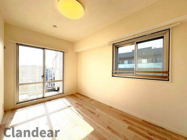 ソフトタウン綾瀬の洋室|ドキドキの新生活も、安心してスタート。ぴったりの住まいを見つけませんか？クランディアが一緒に住まい選びをサポートします‼　まずは、お気軽にお問合せください　＃クランディア