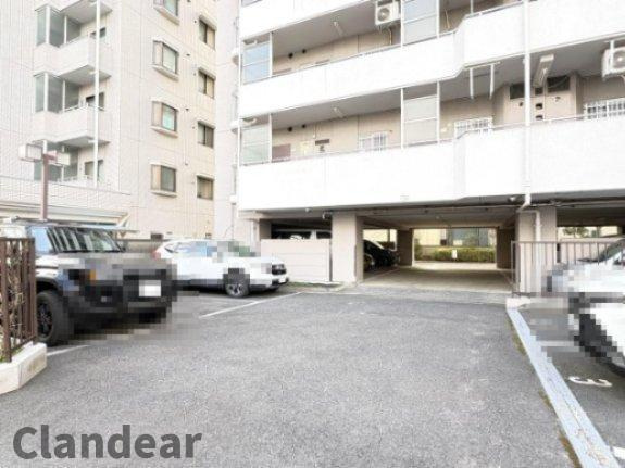 ソフトタウン綾瀬の駐車場|ドキドキの新生活も、安心してスタート。ぴったりの住まいを見つけませんか？クランディアが一緒に住まい選びをサポートします‼　まずは、お気軽にお問合せください　＃クランディア