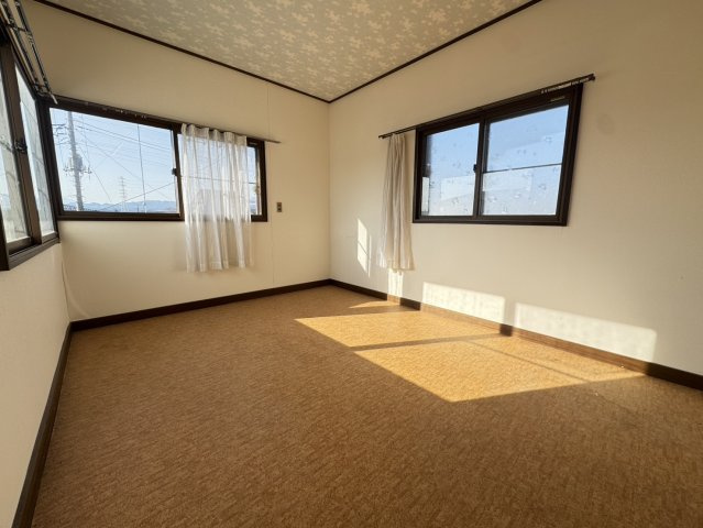 キッチン・トイレリフォーム×オール電化　♪矢板市荒井の中古戸建6LDKの洋室