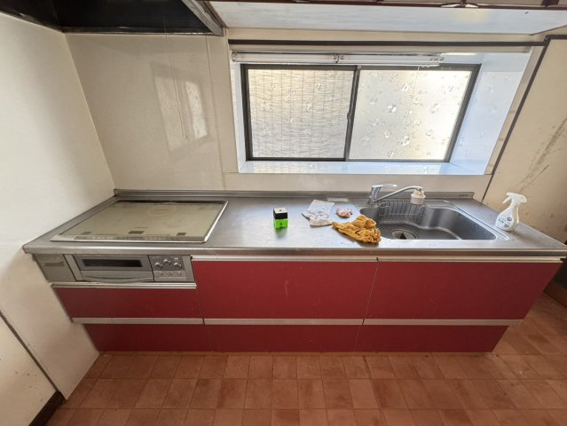 キッチン・トイレリフォーム×オール電化　♪6LDKでゆとりのある暮らしを！のキッチン