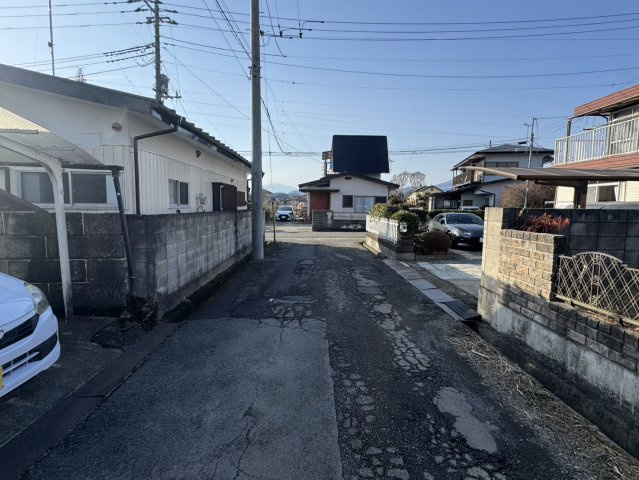 キッチン・トイレリフォーム×オール電化　♪矢板市荒井の中古戸建6LDKの前面道路含む現地写真