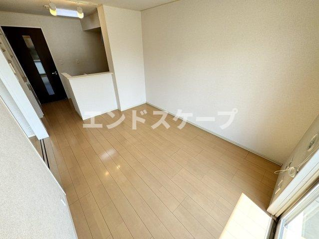 ピアーチェ・ヴォーレの居間・リビング|高崎、前橋、伊勢崎エリアのお部屋探しはエンドスケープまで！お客様の理想お聞かせ下さい♪