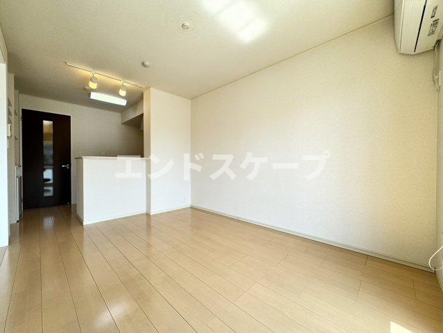 ピアーチェ・ヴォーレの居間・リビング|高崎、前橋、伊勢崎エリアのお部屋探しはエンドスケープまで！お客様の理想お聞かせ下さい♪