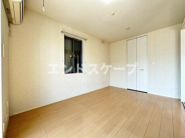 ピアーチェ・ヴォーレの居間・リビング|高崎、前橋、伊勢崎エリアのお部屋探しはエンドスケープまで！お客様の理想お聞かせ下さい♪