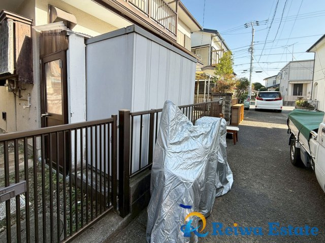 売地　茅ヶ崎市萩園の前面道路含む現地写真
