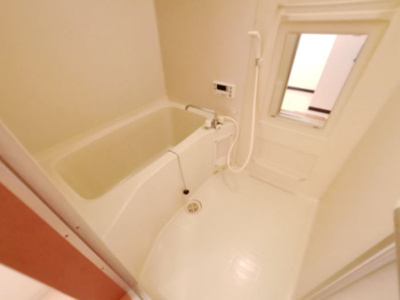 【浴室】 | コーポソレイユ | 浴室： 追い焚き給湯