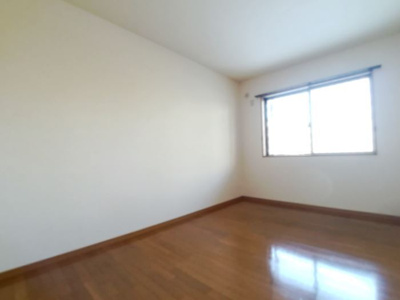 【洋室】 | コーポソレイユ | 北側洋室6.7帖