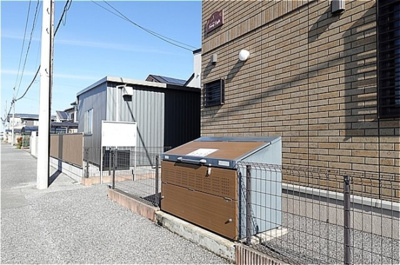 【その他】 | サニーエイト | 物件入口（敷地内アパート専用ゴミステーション）