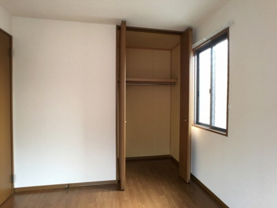 【洋室】 | アンバサダーヒルズ Ｂ | 北洋室・収納