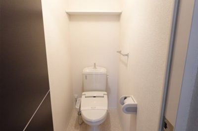 【トイレ】 | スパローハウス五番舘 Ａ | 温水洗浄暖房便座のトイレ