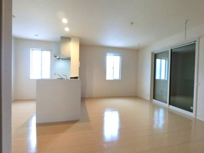 【居間・リビング】 | ツインコート簗瀬 | 一階 エアコン・物干し・収納付きリビング