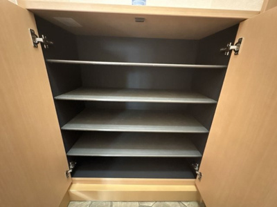 【収納】 | グリーン･リーフ熊倉 Ｄ | シューズボックス（上段）