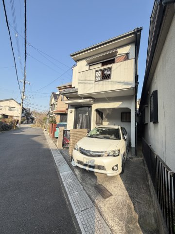 ◆２面バルコニーのため陽当り・通風良好◆全居室＆屋根裏収納あり◆城陽市市辺上芦原の駐車場|駐車場