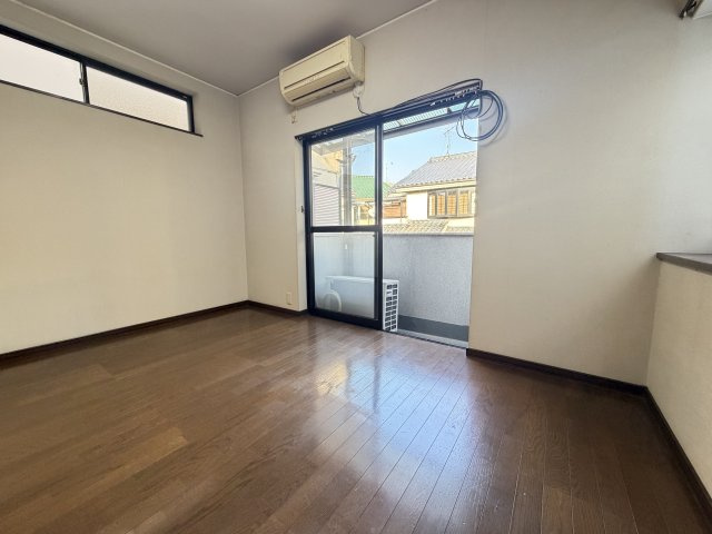 ◆２面バルコニーのため陽当り・通風良好◆全居室＆屋根裏収納あり◆城陽市市辺上芦原の洋室|洋室