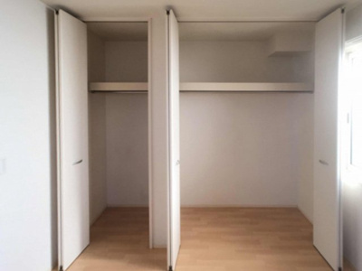 【洋室】 | メゾン･ドゥ･ ルナ | 洋室・収納