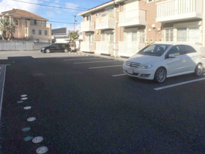 【駐車場】 | メゾン･ドゥ･ ルナ | 駐車場