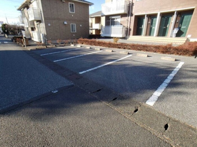 【駐車場】 | グリーン･リーフ熊倉 Ａ | 駐車場