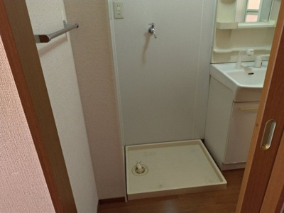 【設備】 | メゾン･ド･クロシェット Ａ | 洗濯機置き場