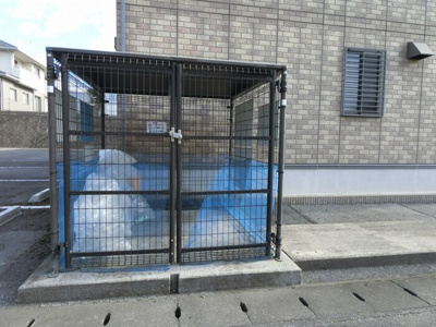 【その他共用部分】 | メゾン･ド･クロシェット Ａ | 敷地内ごみステーション