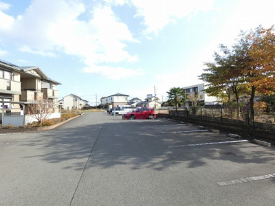 【駐車場】 | フローラルコート Ｂ | 駐車場