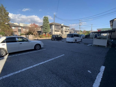 【駐車場】 | メゾン･ボヌール Ｂ | 敷地内駐車場