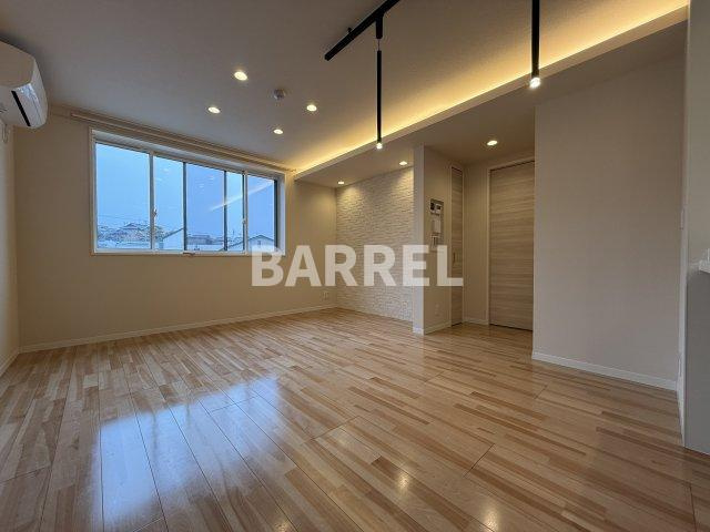 サンビレッジ大和の居間・リビング