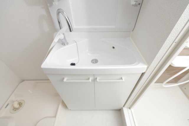 b'CASA KOIWA 2ndの洗面所