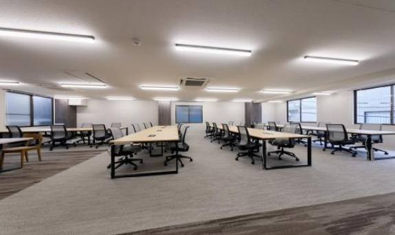 台東区台東１丁目のビルの内装