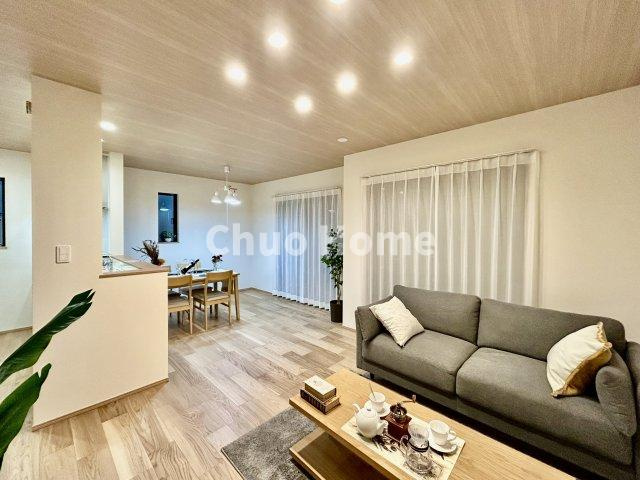 江戸川区一之江6丁目新築分譲住宅の居間・リビング|リビングダイニング