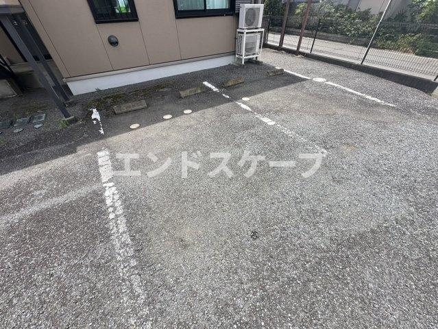 ラグーナBの駐車場|高崎、前橋のお部屋探しはエンドスケープまで！お客様の理想お聞かせ下さい♪